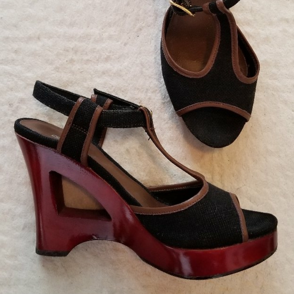 Sandal